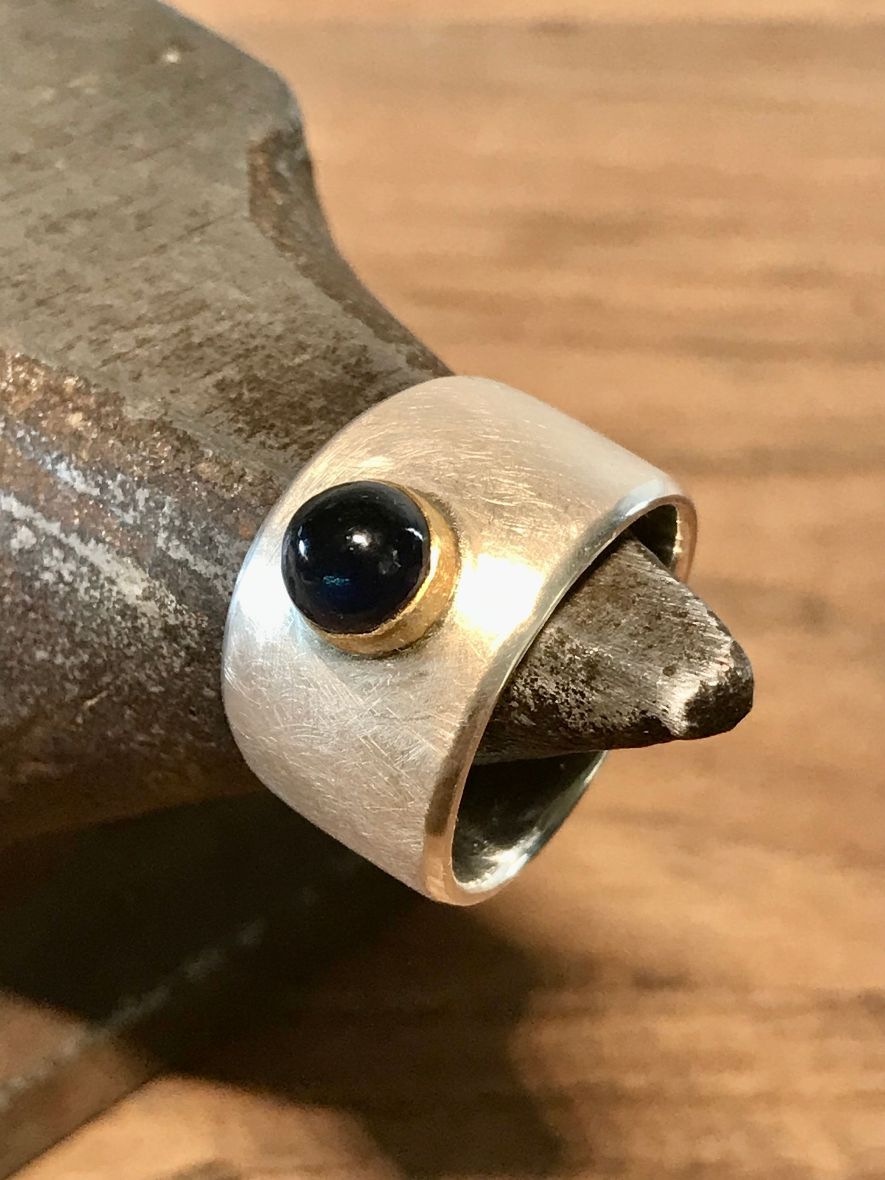 Saphir Ring 900er Gold 925er Silber geschmiedet Unikat