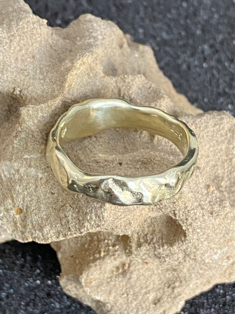 Handgefertigter Ring 585er Gelbgold