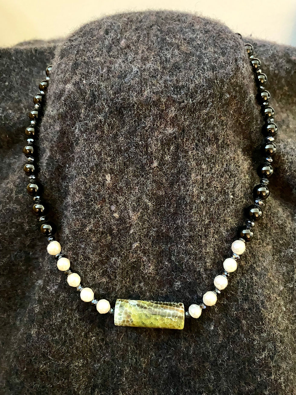 Miniaturbild: Onyx-Perlenkette mit großer Jaspis Perle