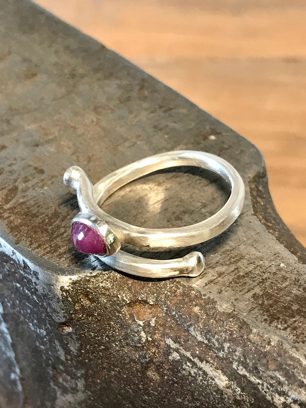 Rubin Ring 925er Sterling Silber geschmiedet