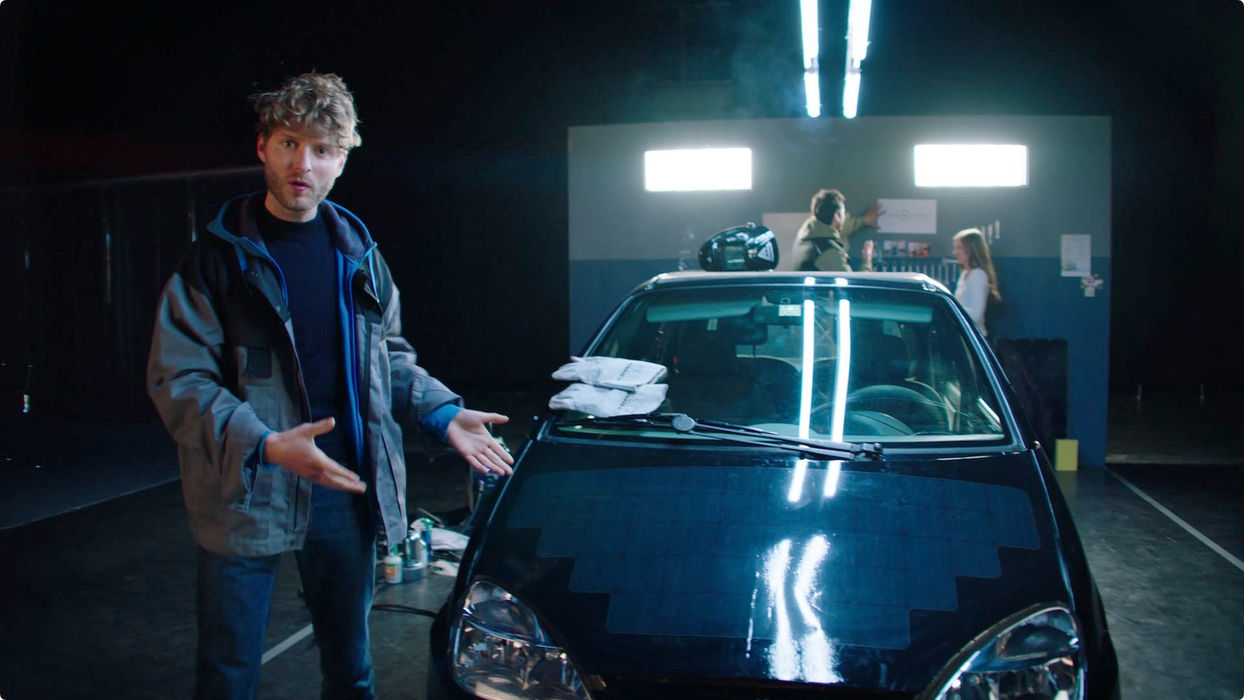 Director, Copywriting, Concept: Matt Schoemer, STARRING: Laurin Hahn (CEO), Jona Christians (CEO), Navina Pernsteiner, Employers, EXECUTIVE PRODUCER: Bruno Fritzsche, DOP: Josua Staebler, GAFFER: Thorsten Baier, SET DESIGN: Linda Sollacher, PROPS: Lisa Geller, COSTUME: Gesa Brahms, GRIP: Bjoern Ruppin