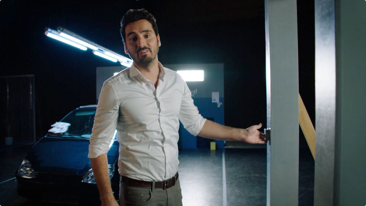 Director, Copywriting, Concept: Matt Schoemer, STARRING: Laurin Hahn (CEO), Jona Christians (CEO), Navina Pernsteiner, Employers, EXECUTIVE PRODUCER: Bruno Fritzsche, DOP: Josua Staebler, GAFFER: Thorsten Baier, SET DESIGN: Linda Sollacher, PROPS: Lisa Geller, COSTUME: Gesa Brahms, GRIP: Bjoern Ruppin