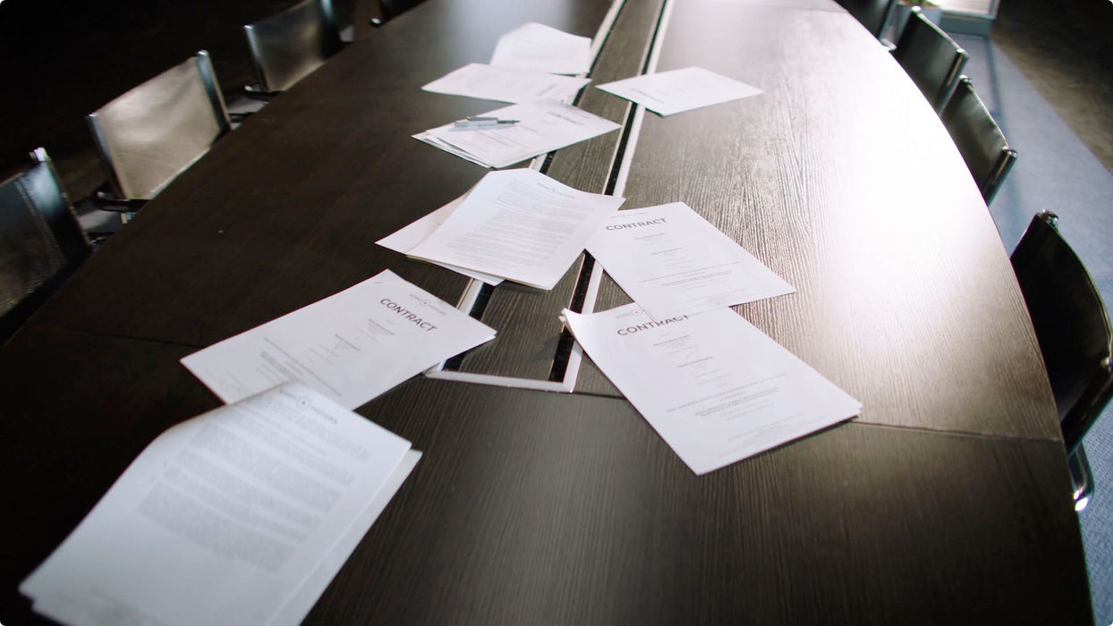 Director, Copywriting, Concept: Matt Schoemer, STARRING: Laurin Hahn (CEO), Jona Christians (CEO), Navina Pernsteiner, Employers, EXECUTIVE PRODUCER: Bruno Fritzsche, DOP: Josua Staebler, GAFFER: Thorsten Baier, SET DESIGN: Linda Sollacher, PROPS: Lisa Geller, COSTUME: Gesa Brahms, GRIP: Bjoern Ruppin