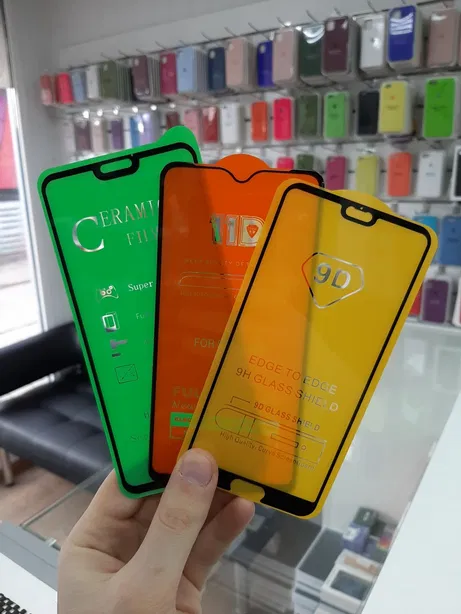 Миниатюра: Защитные стекла для IPhone