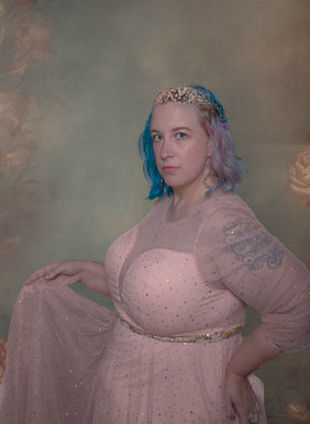 photograph of lady in pink dress. Lynnwood portrait photographer