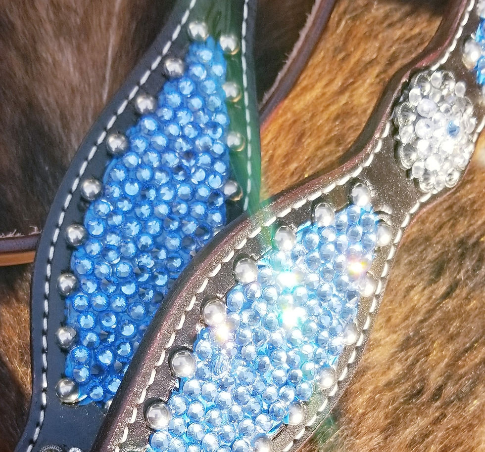Thumbnail: Light Blue Scalloped Crystal Bridle Breast Collar Set