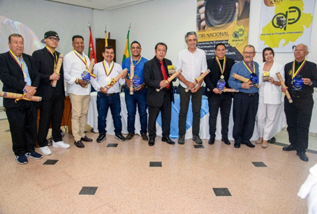 Fotógrafos y camarógrafos