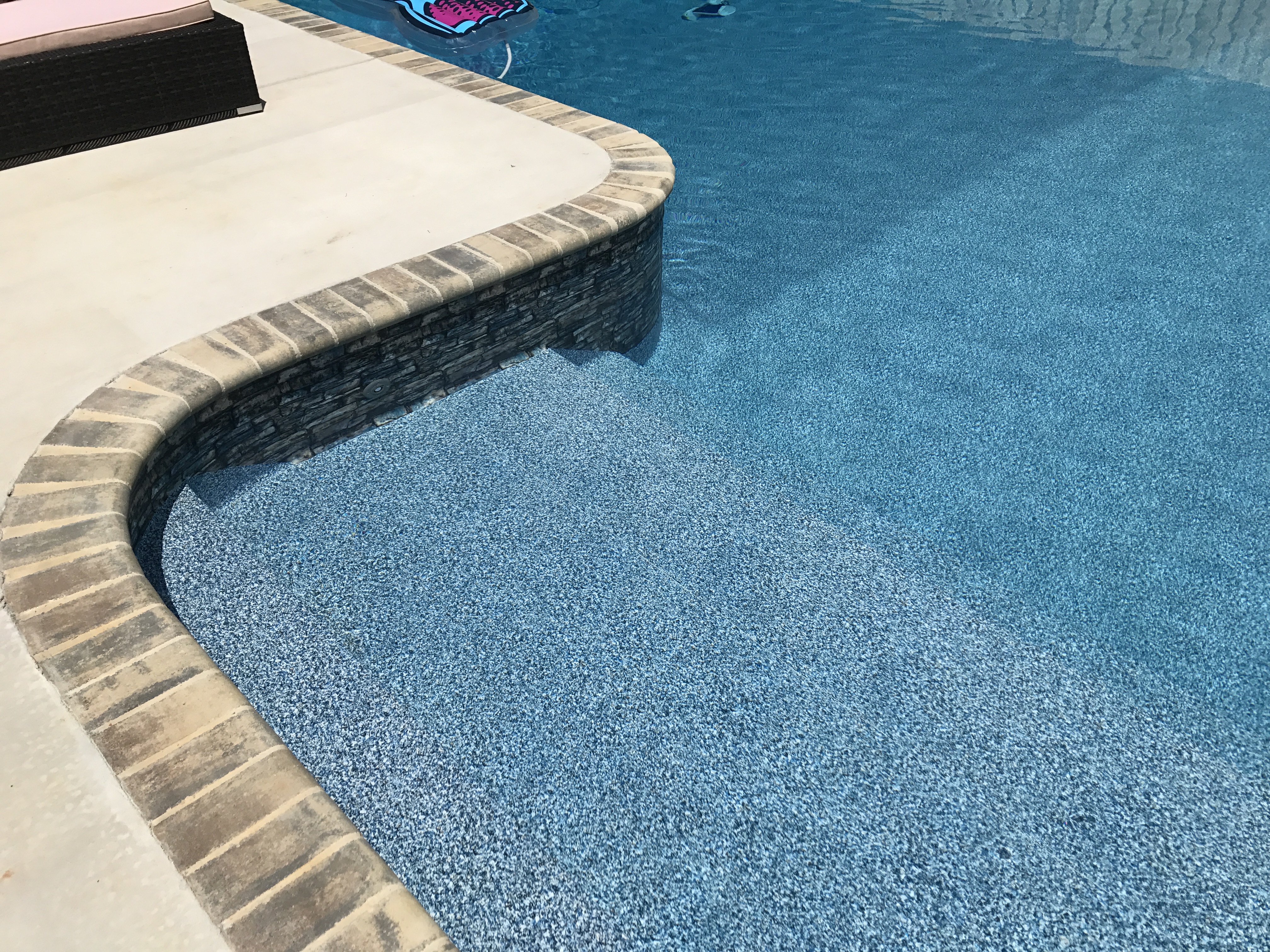 20 x 43 L Shape With Tanning Ledge Step