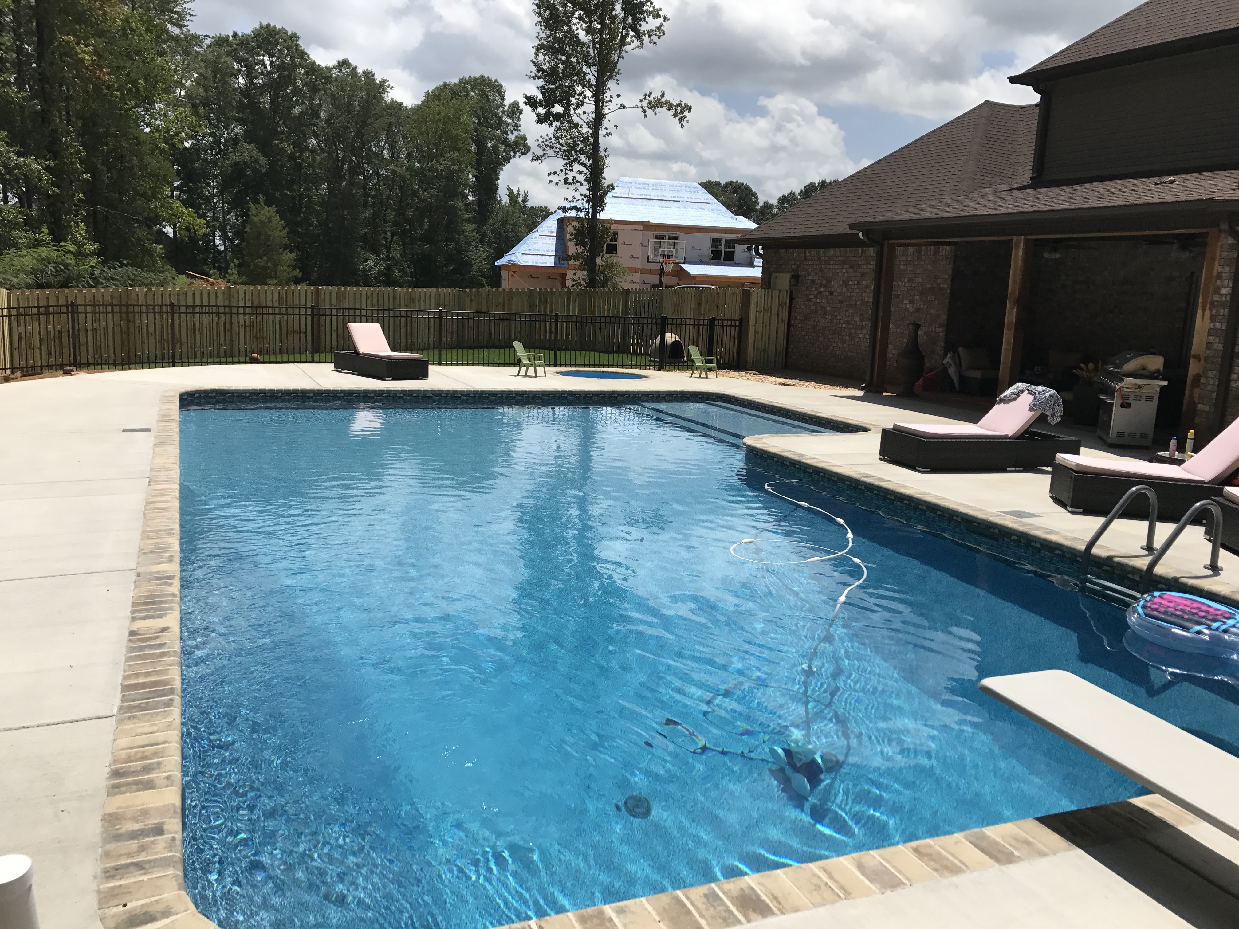20 x 43 L Shape With Tanning Ledge Step