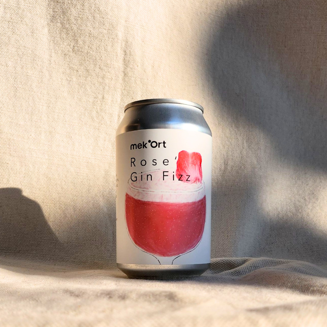 ROSE’ GIN FIZZ