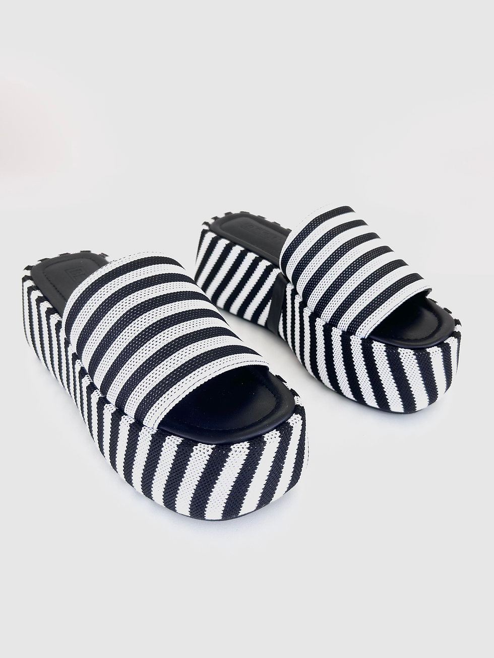 Miniatura: FLATFORM SARDENHA WHITE AND BLACK