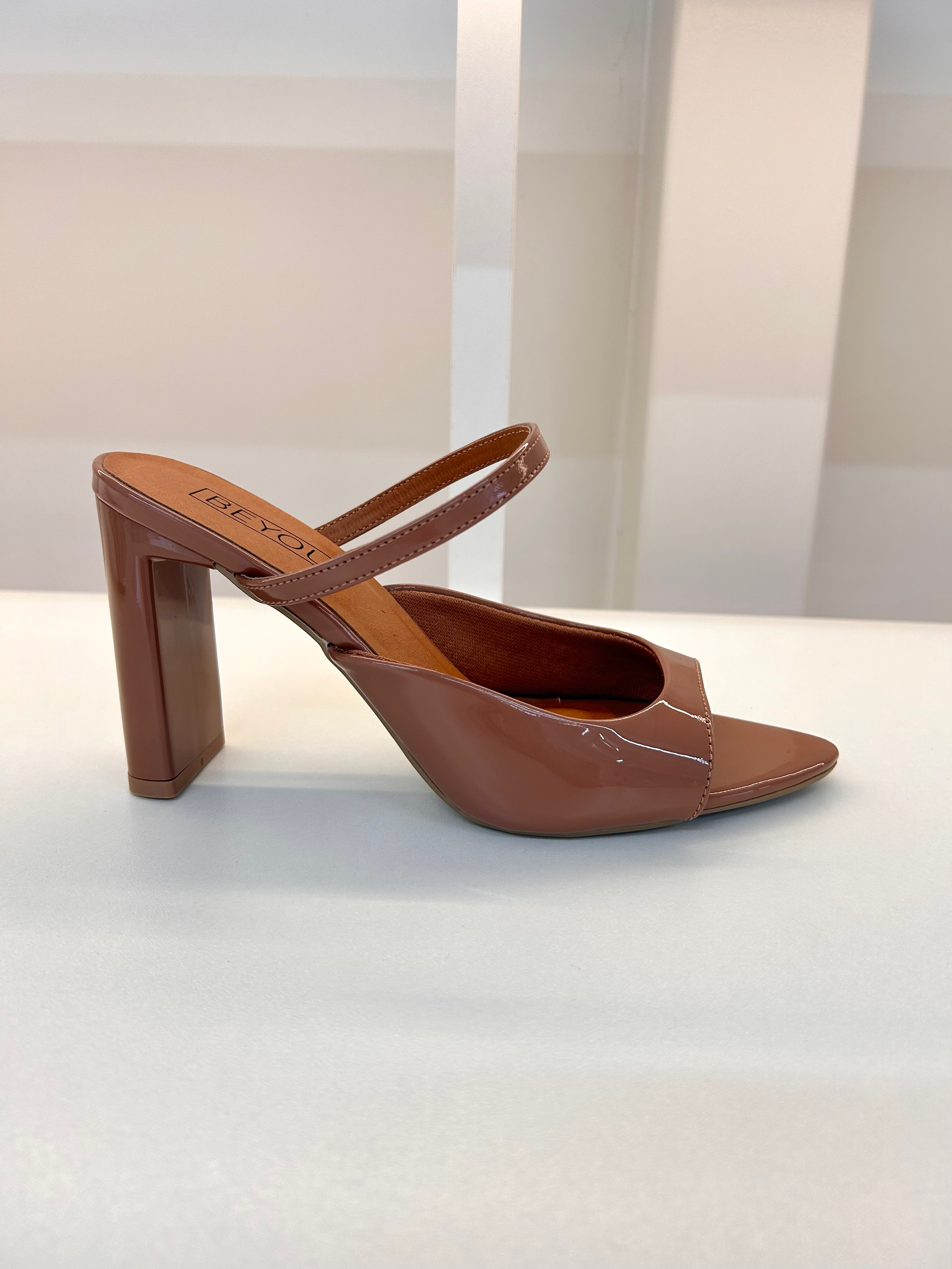 TAMANCO SORRENTO BROWN VERNIZ