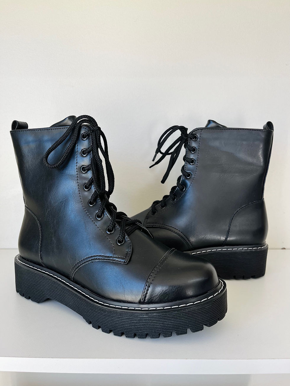 Miniatura: COTURNO MENDOZA BLACK