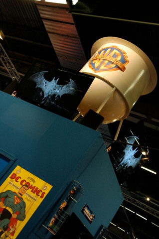 COMIC COM / WARNER BROS