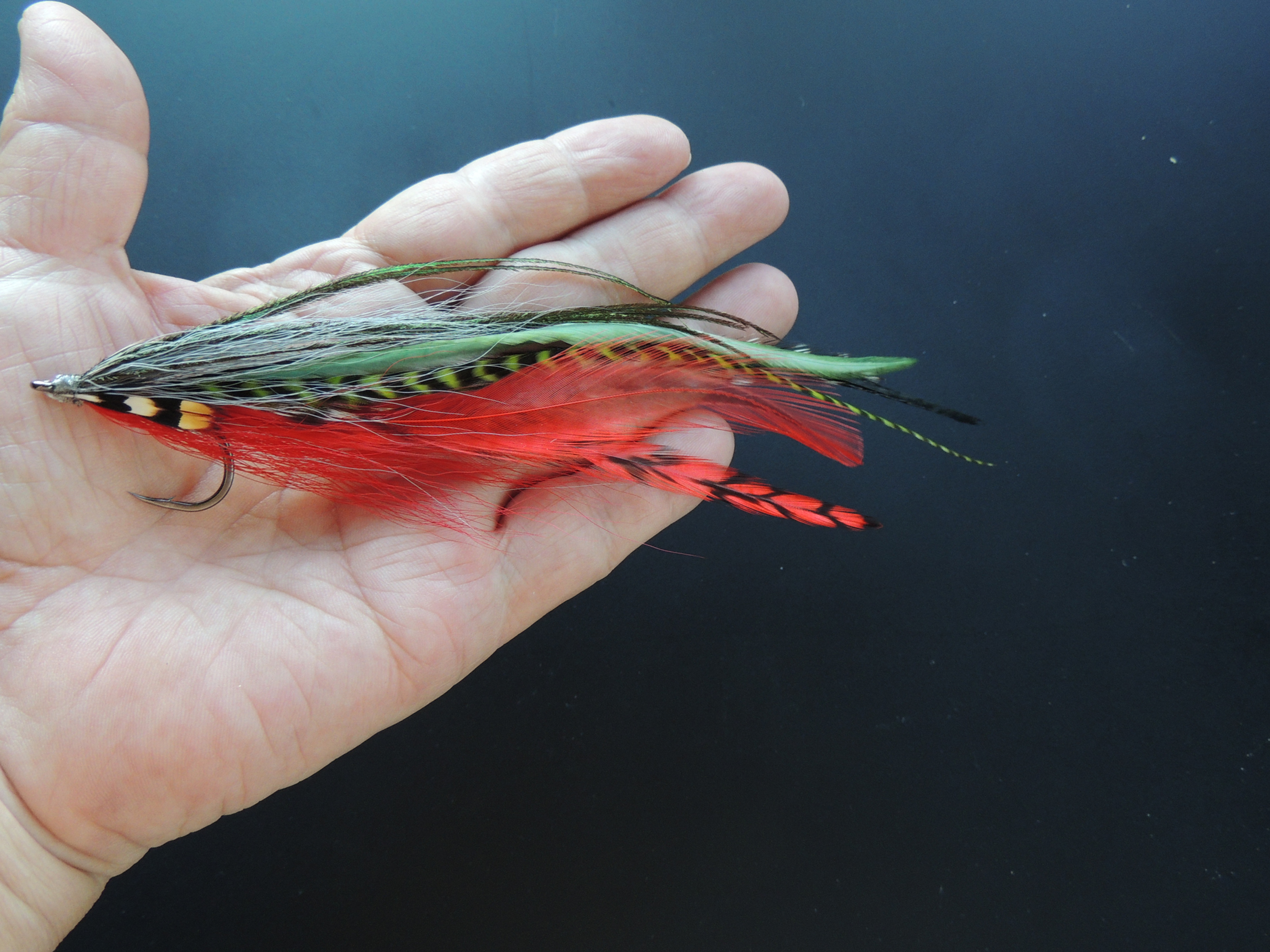 H013 Multifeather Flatwing Dark Colored Gamakatsu 3/0 hook GT Papio