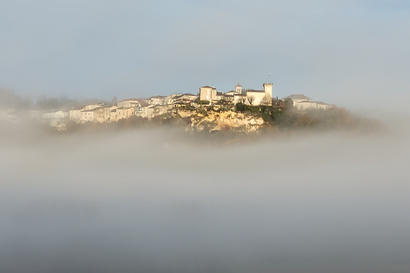 Roquecor in the mist