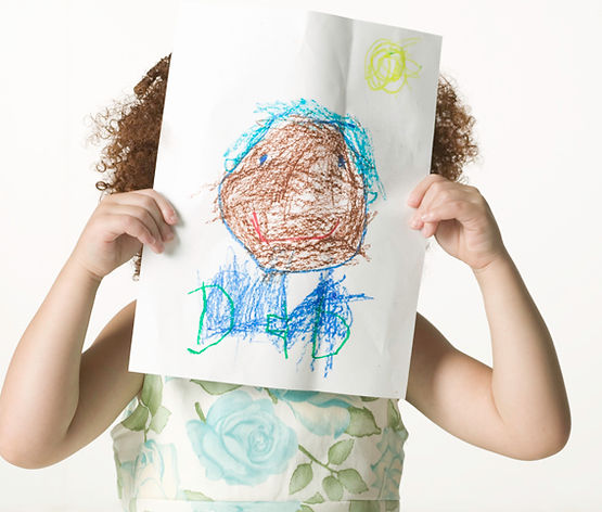 Fille avec Dessin