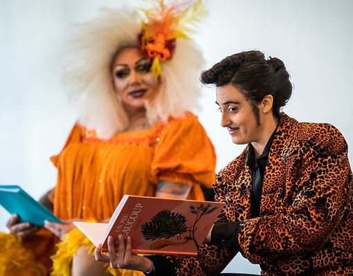 Unique en son genre – Lecture de contes par des drag-queens/drag-kings par Vakah Profana et Ernesto Coyote (pour des enfants de 3 à 12 ans)