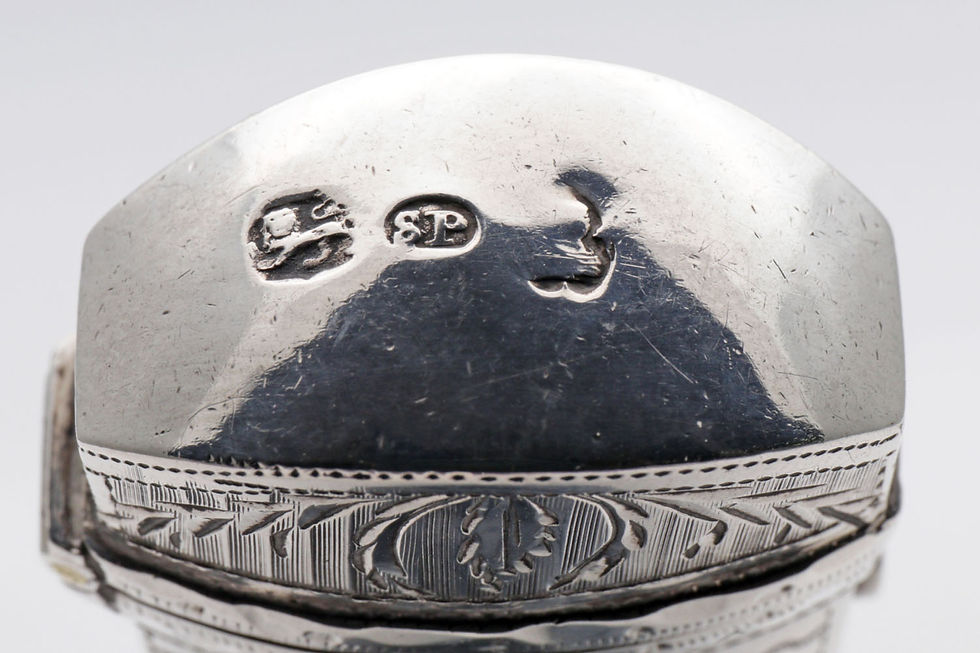 Thumbnail: George III Scent Bottle Etui