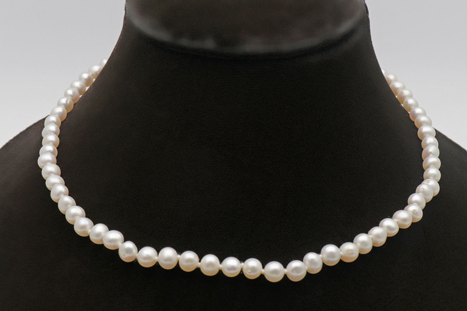 Vintage string of real pearls