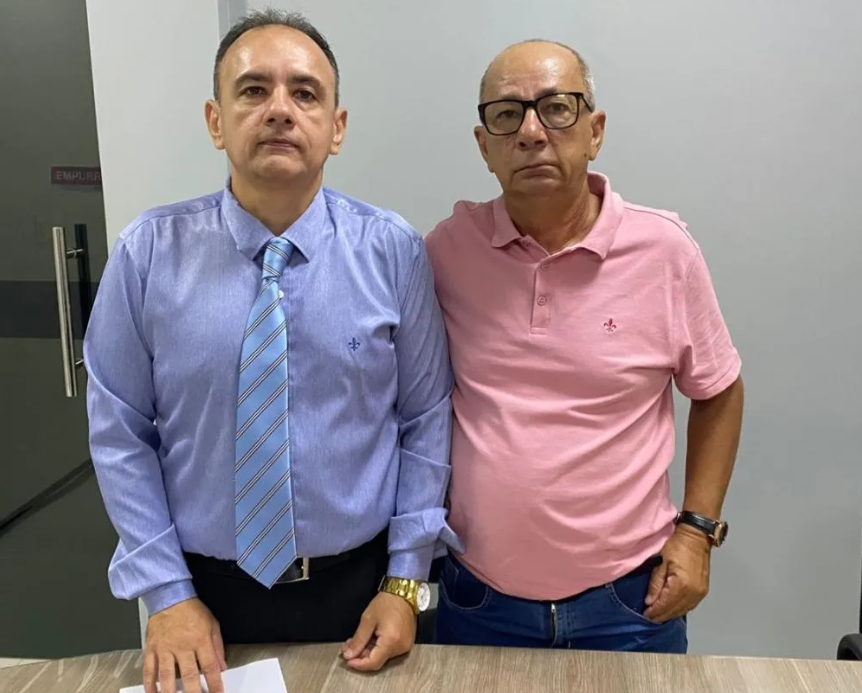 O presidente do Sintracs, Marcos Holanda e o assessor juridico Giovanni Madeira
