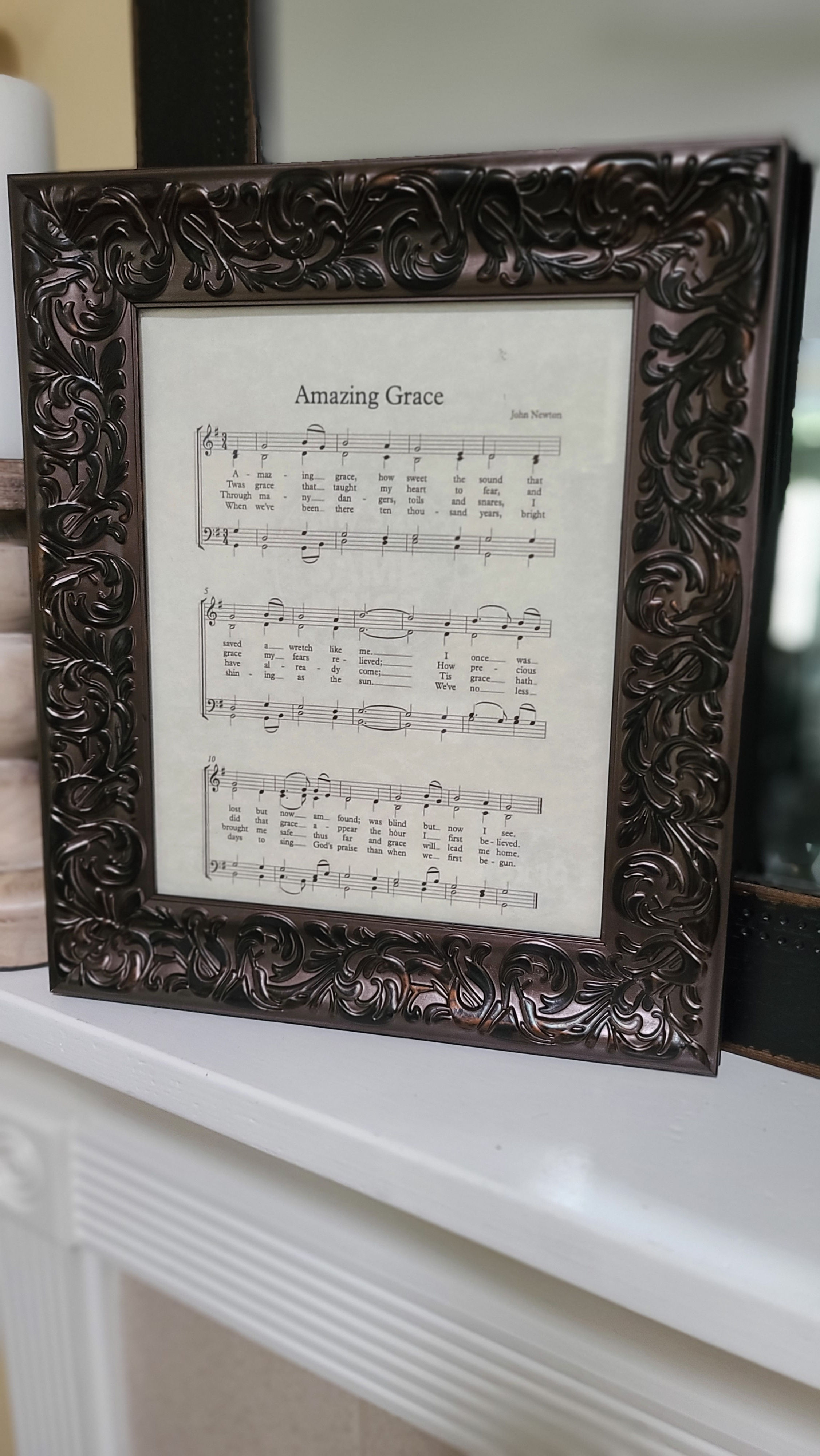 Hymnal Sheet Music / frame 