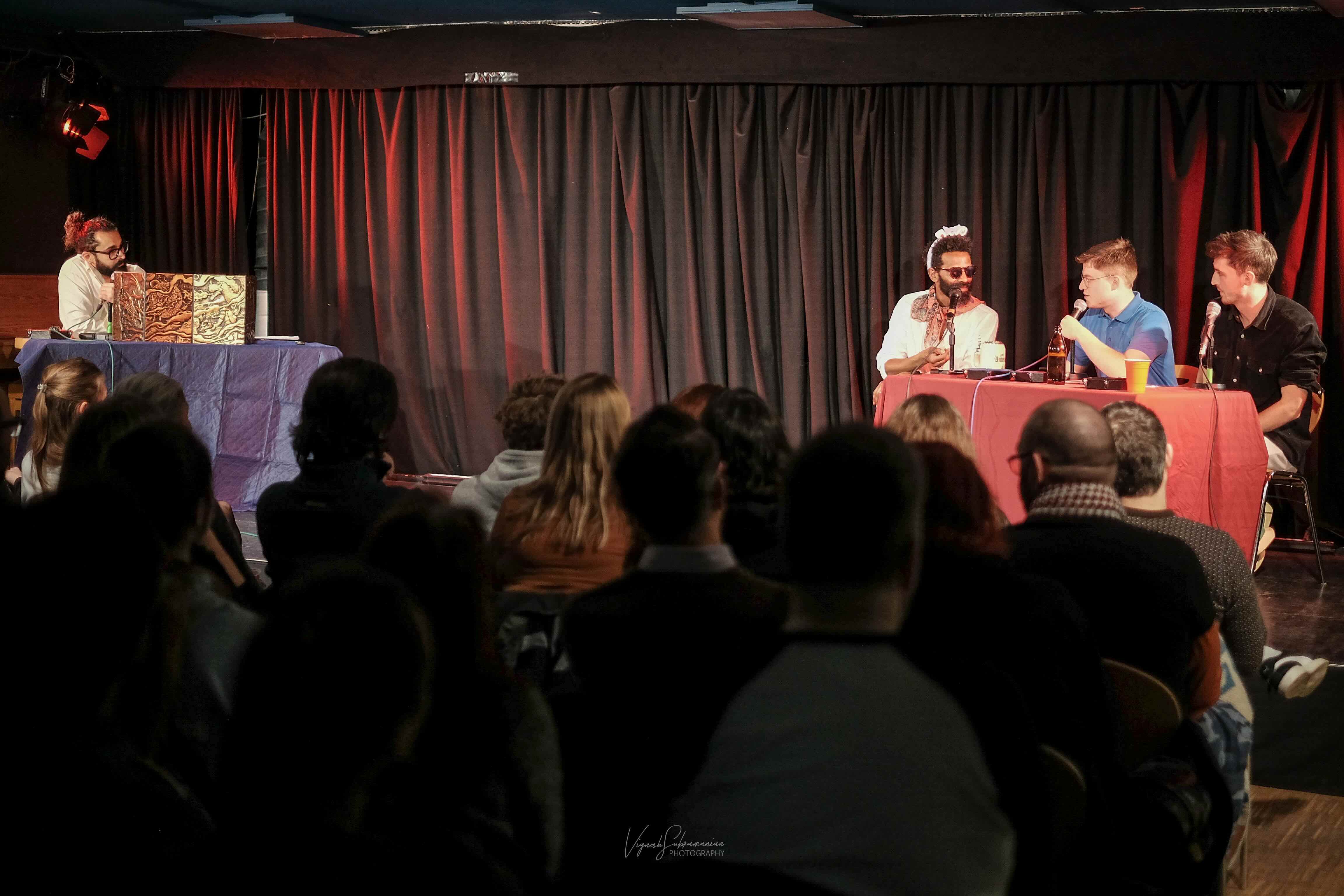 DnD comedy show – packed room and live atmosphere