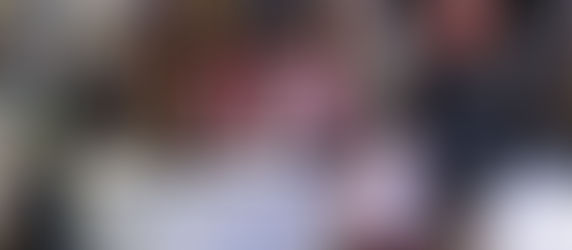 銀河消防服務有限公司主席 丁天佑先生、夫人及千金 獲邀出席基督教懷智服務處於又一城舉辦《黃金花》電影欣賞會