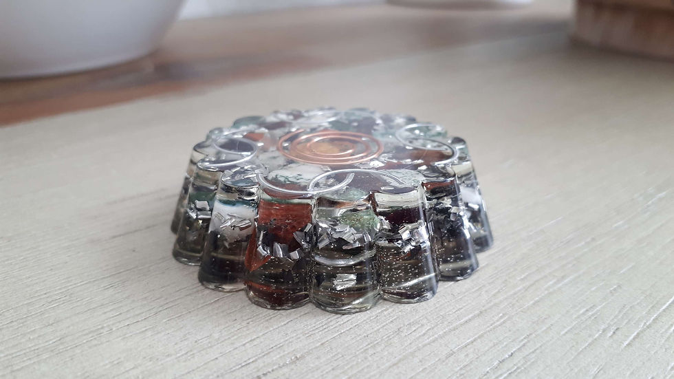 Thumbnail: With garnet & tree agate