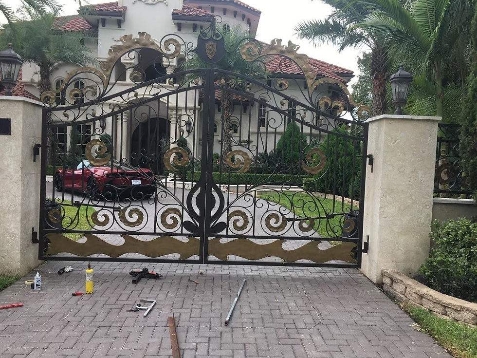 A house in river oaks, Houston, Texas- after a gate repair by Moses Garage Door Technician.