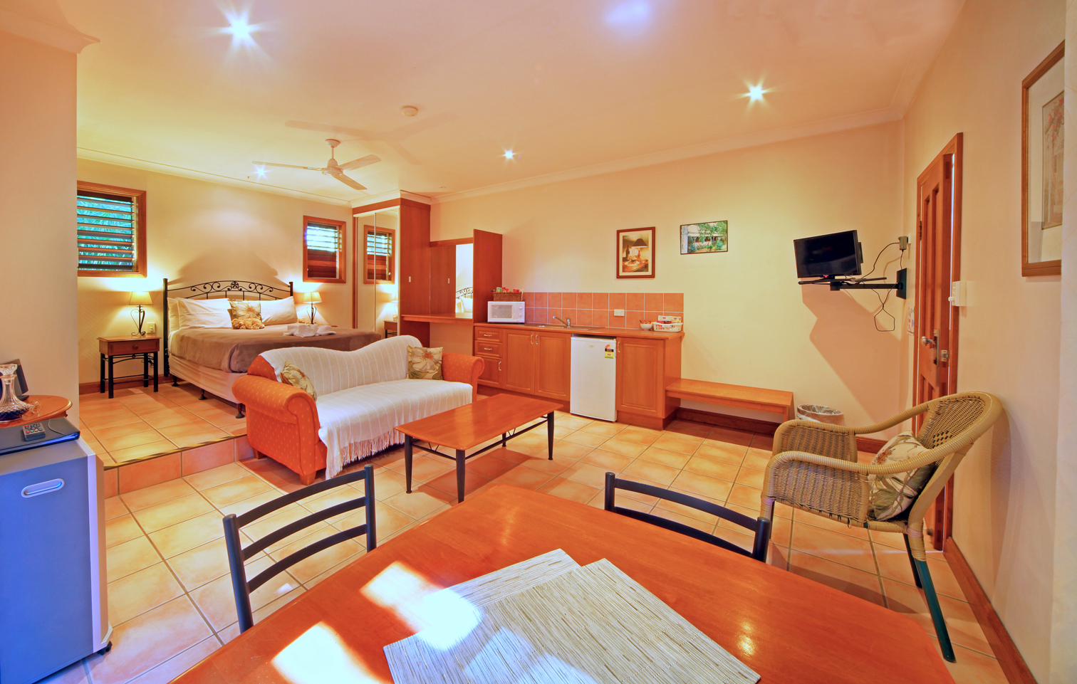 Cottage 12 Interior 4