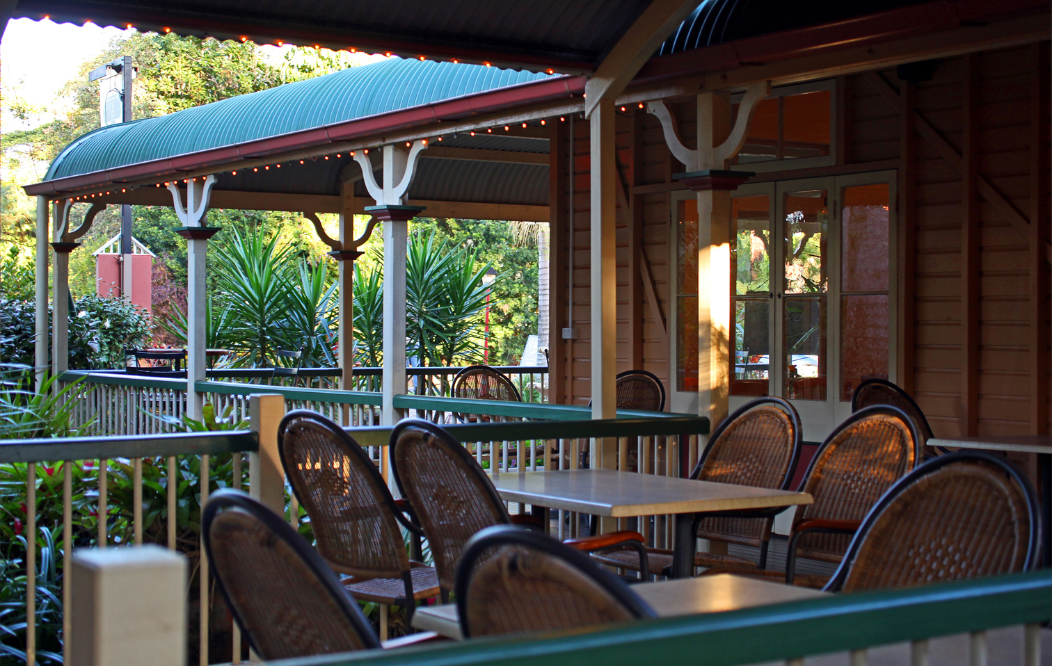 Outdoor Dining Area 7