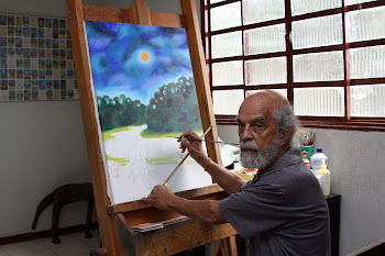 Walde-mar em seu ateliê.