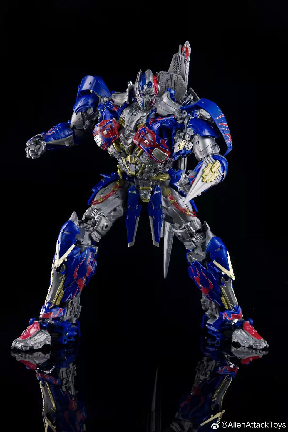 Thumbnail: Alien Attack Toys AAT-02 King of Kavaliers