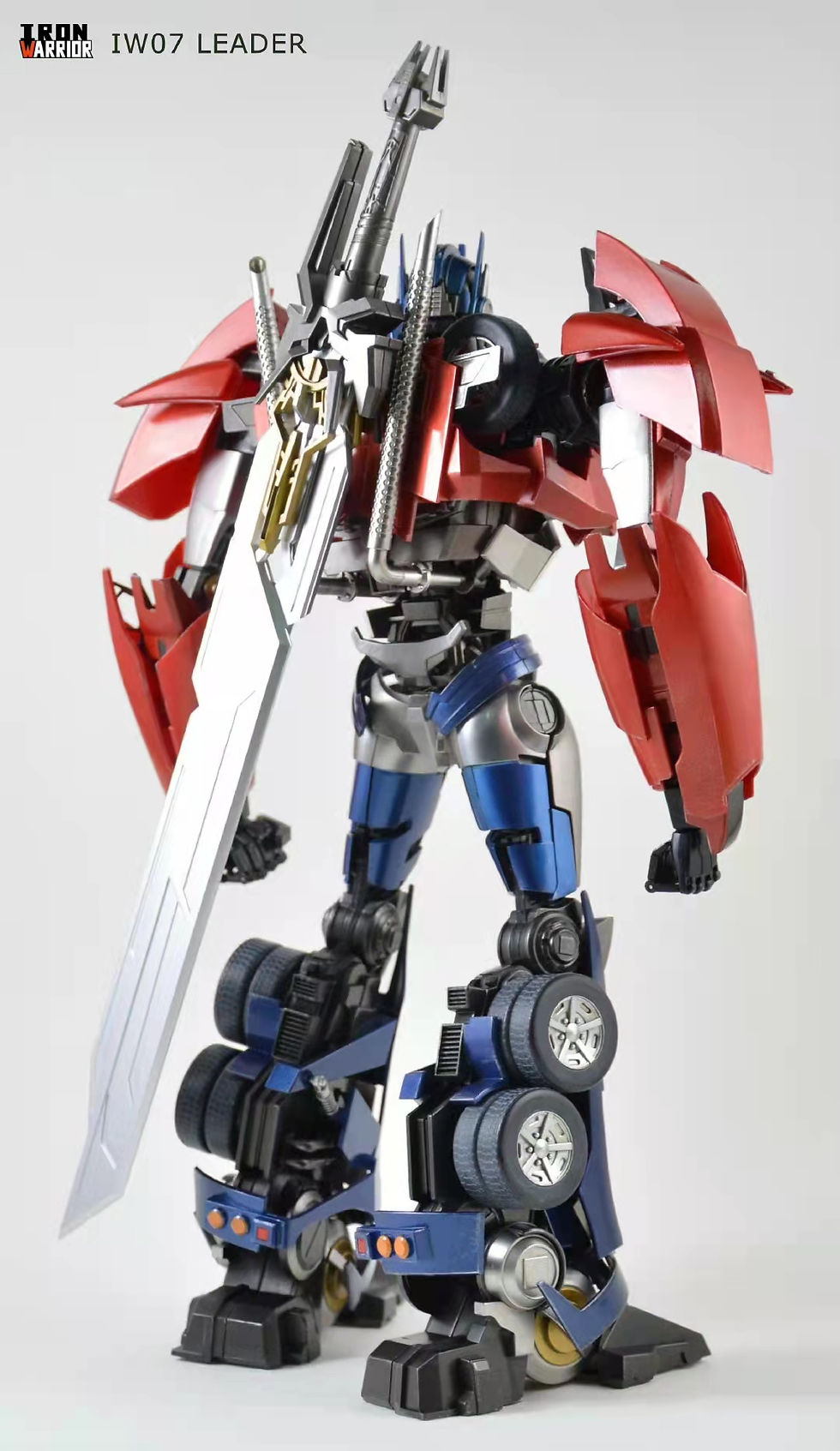 Thumbnail: [Pre-order] Iron Warrior IW-07 Leader Articulated Figure