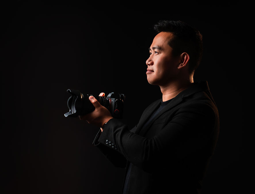 headshot-side-camera-8.5mb.jpg