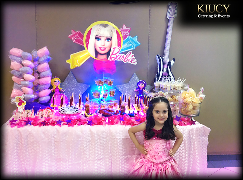 mesa de dulces barbie