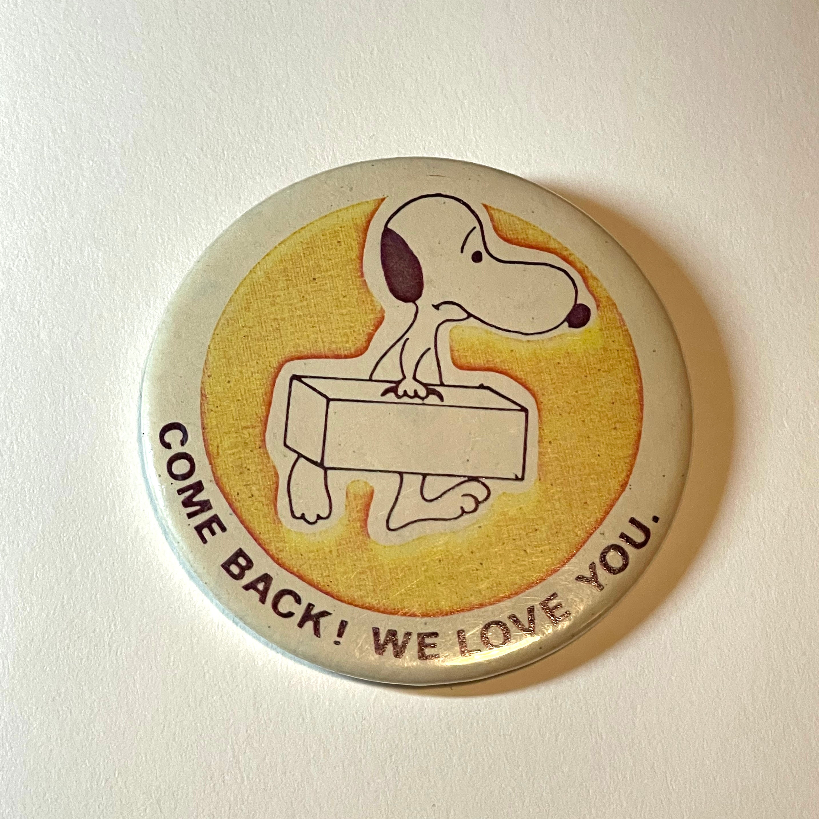 Vintage Snoopy Pin Badge