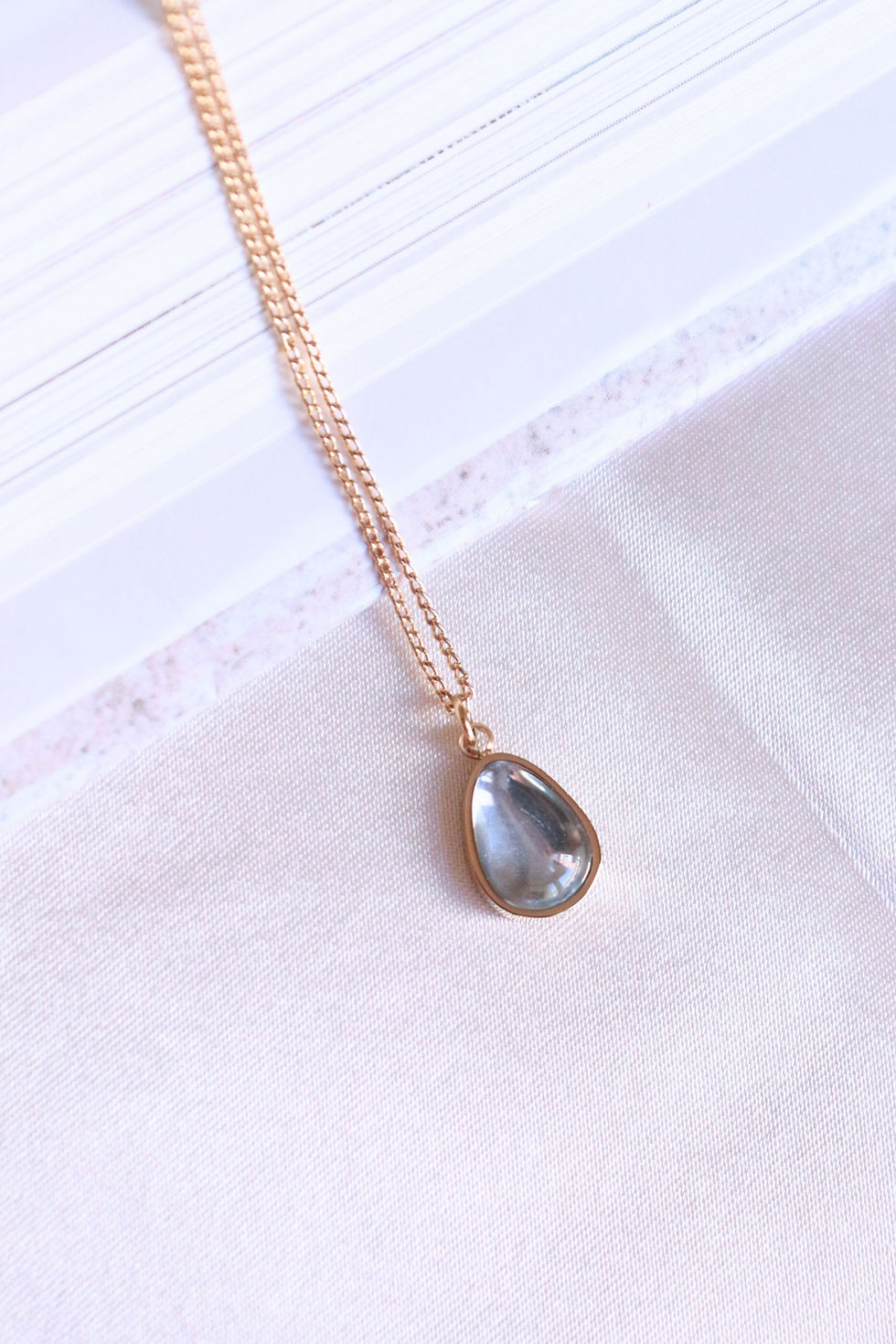 Mavi Damla Taşlı Çelik Kolye