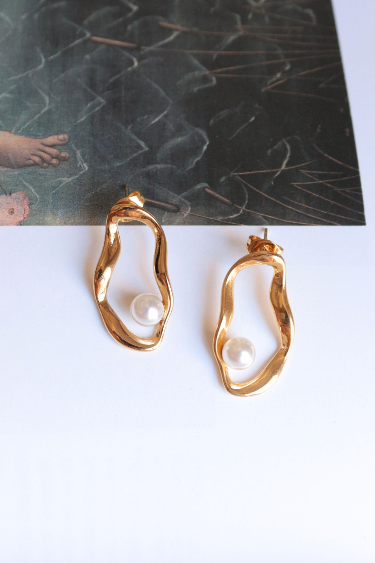 Asimetrik & İncili Çelik Küpe