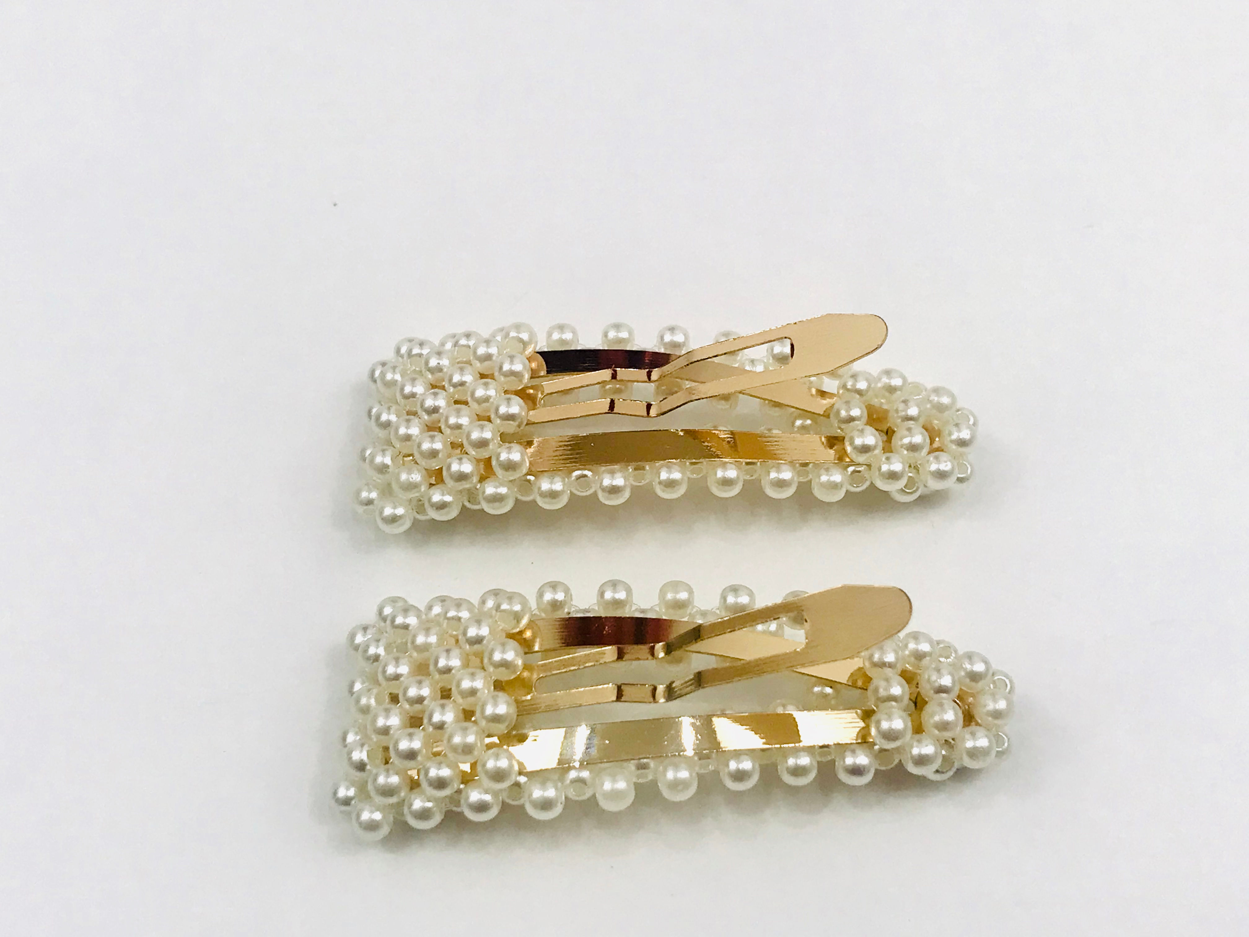 Twin Mini Hair Clips with Beautiful Artificial Pearls