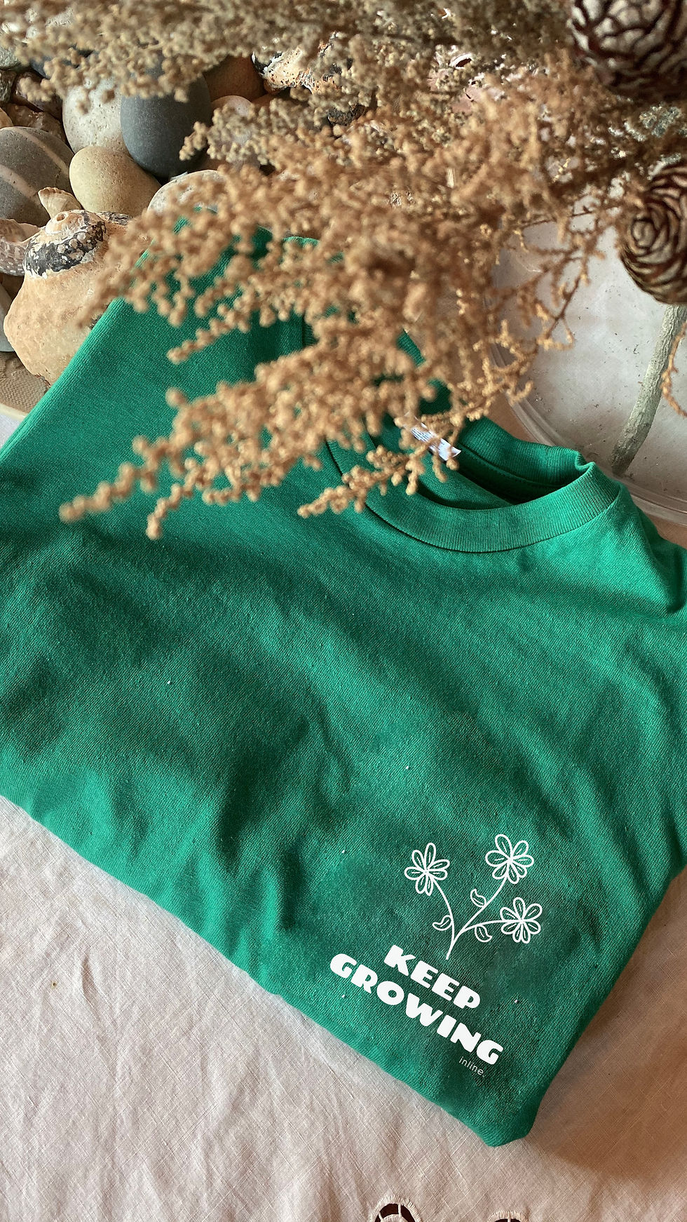 Thumbnail: keep growing | corner T-shirt