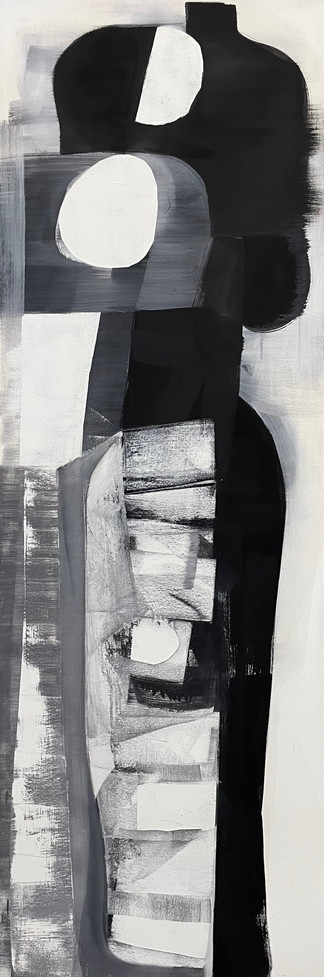 B/W Totem