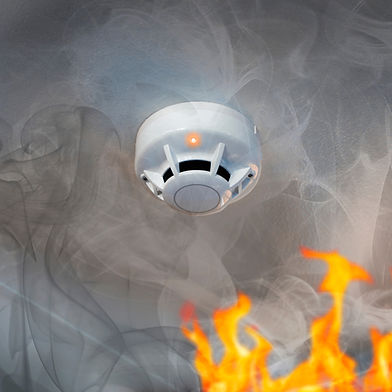 smoke detector in the ceiling, emergency fire alarm at an apartment's residential buildin