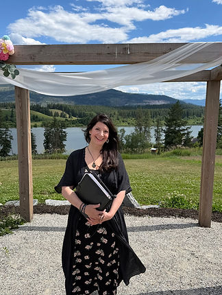 Celebrant Valerie Maltese conducting a Celebration of Life ceremony in Kelowna BC