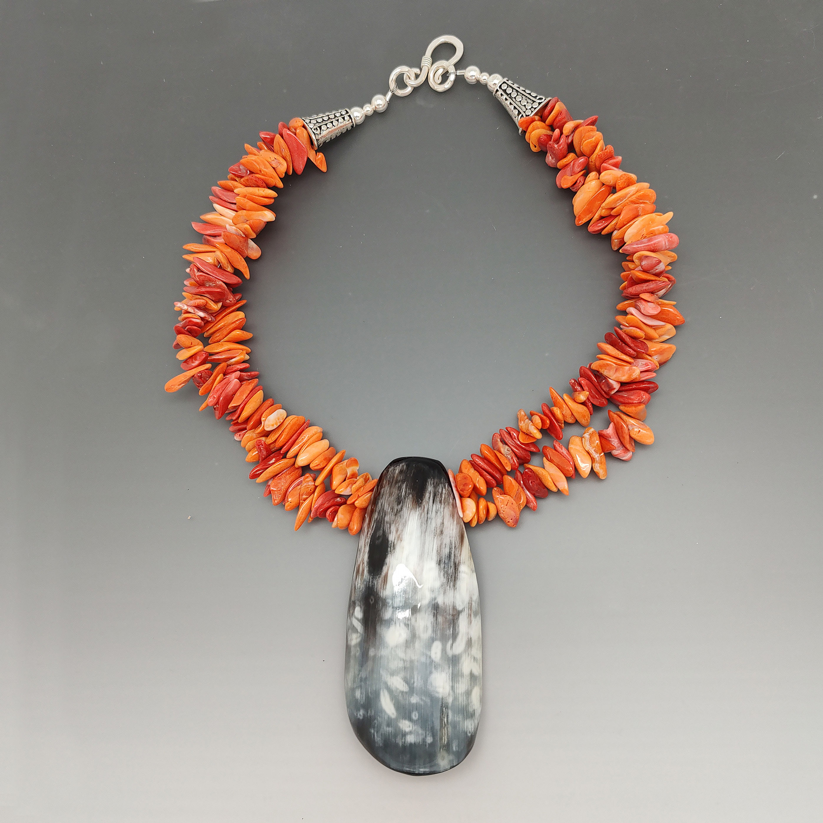 Spiney Oyster and Buffalo Horn Necklace
