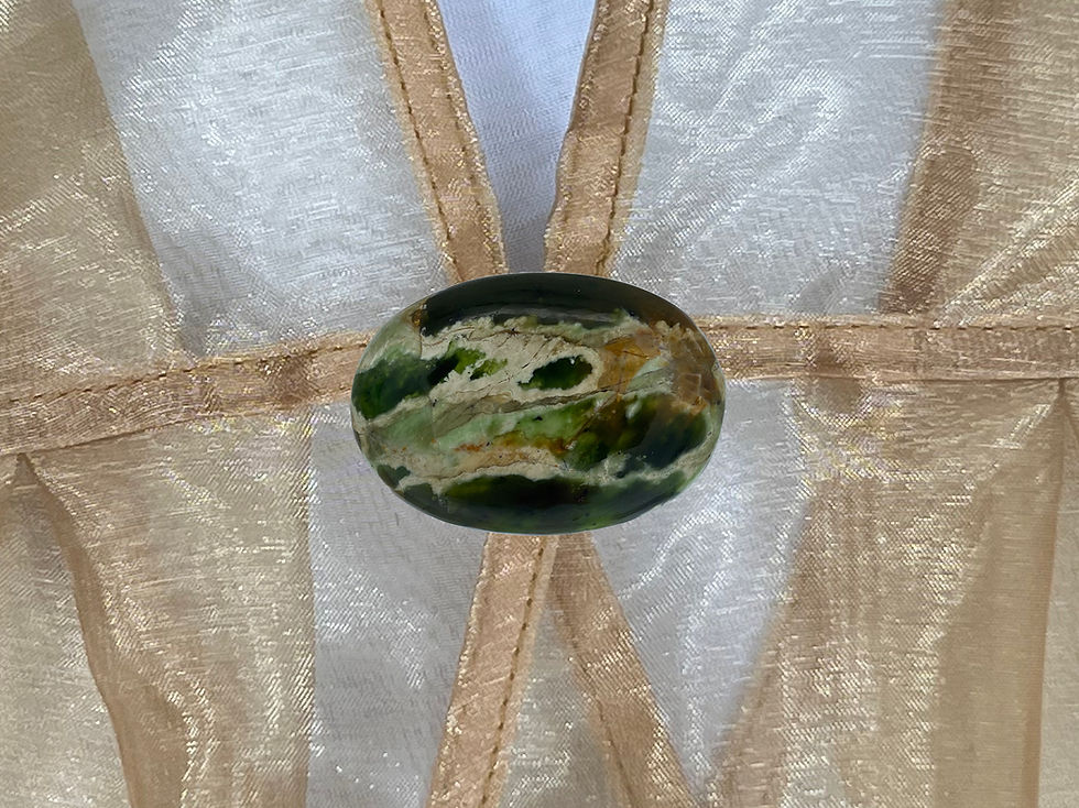 Thumbnail: Golden Glow (Flowy)