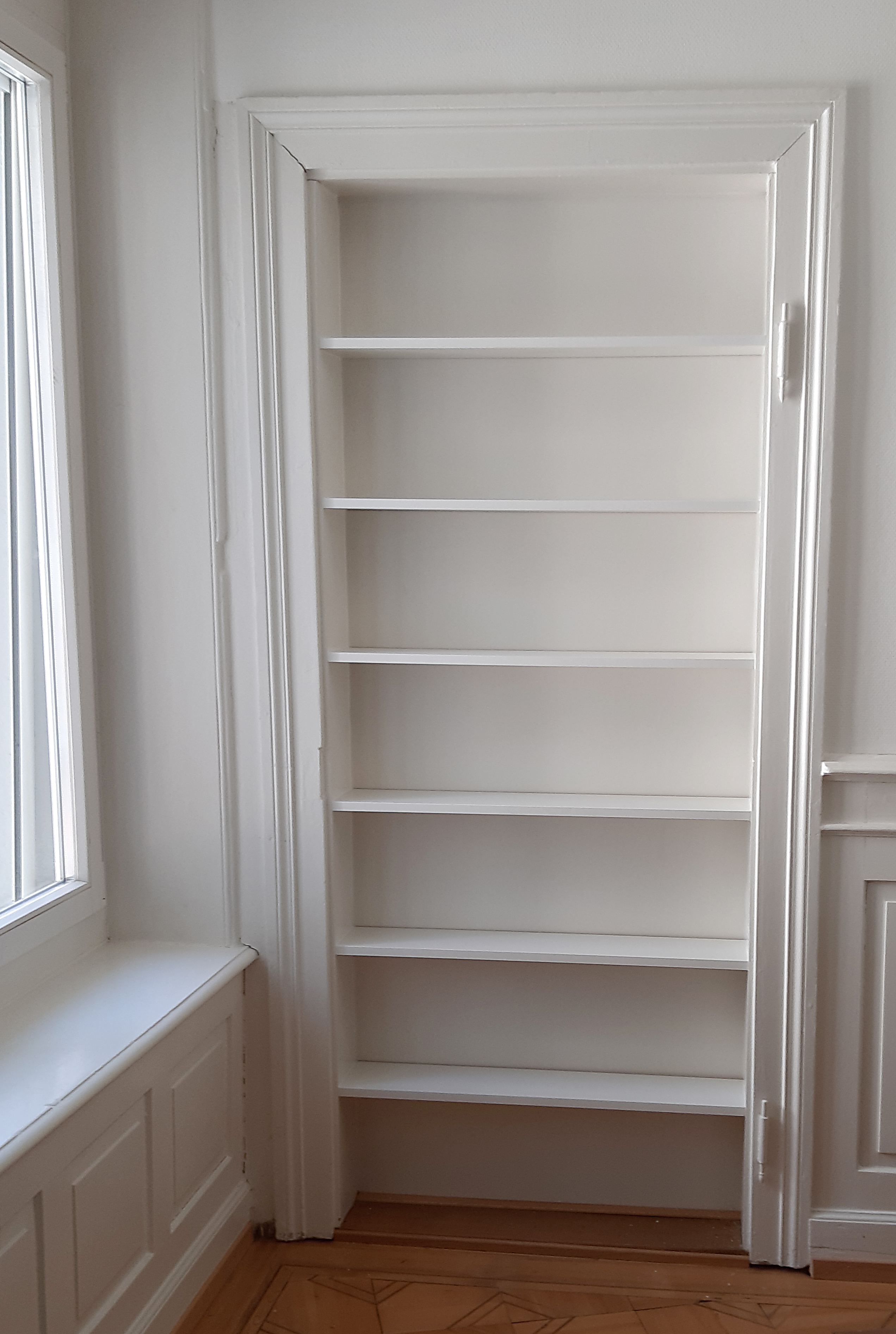 Büchergestell