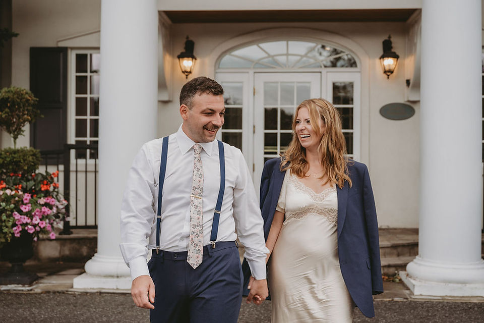 Bride and groom at The Riverbend Inn, Niagara on the Lake