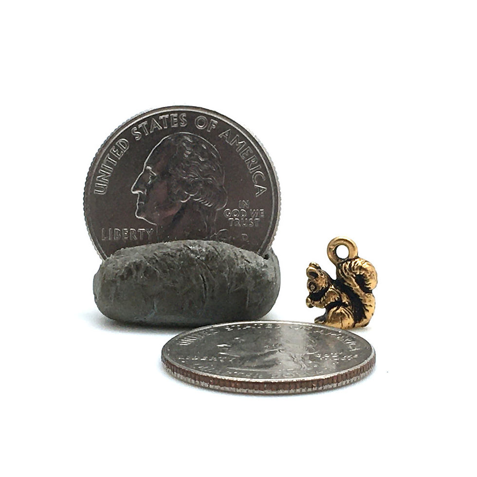 Thumbnail: Squirrel with Nut Charm • 11x10x5mm • 26100MTL-s1110-25 | SmokyMountainBeads.com